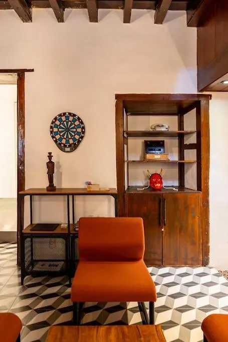 Feriehus Eden Rentals La Laguna Heritage Residence