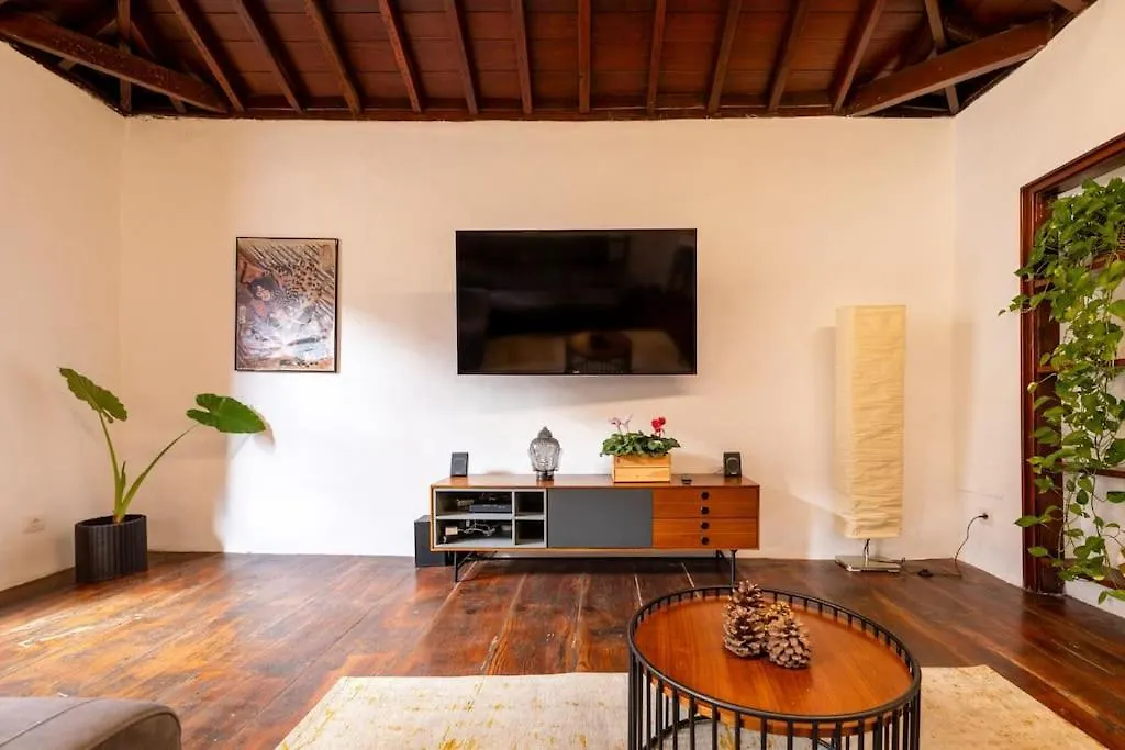Feriehus Eden Rentals La Laguna Heritage Residence